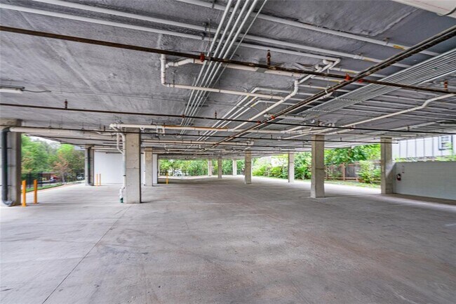 Building Photo - 5515 Humming Bird Ln
