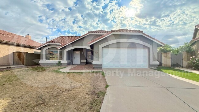 Primary Photo - 307 N Red Rock St