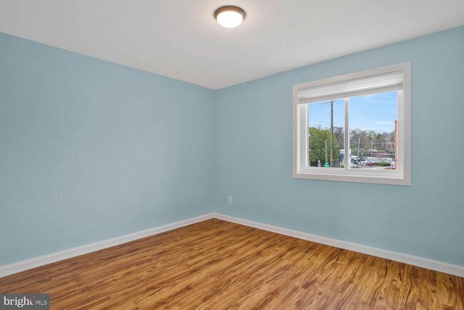 Building Photo - 3605 Edison St