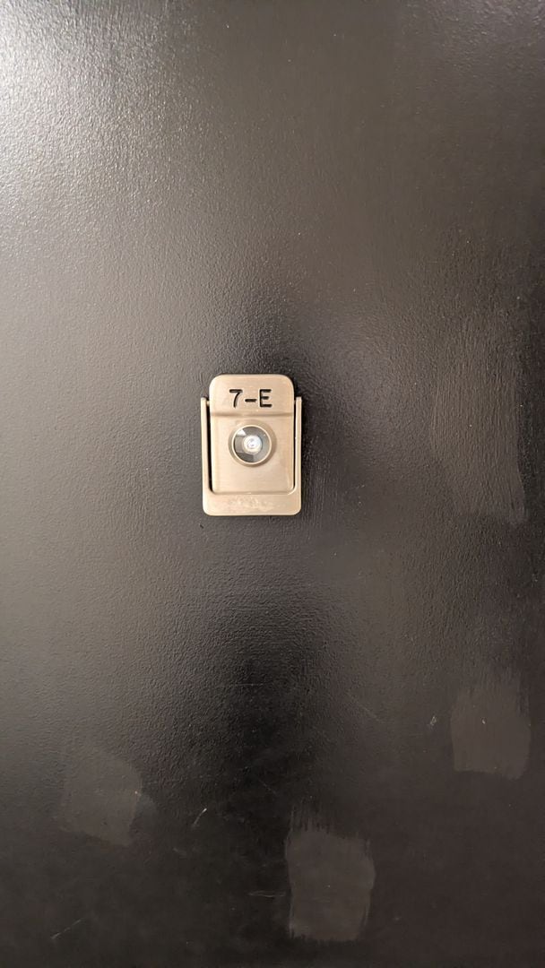 Building Photo - DOWNTOWN FURNISHED 2/2