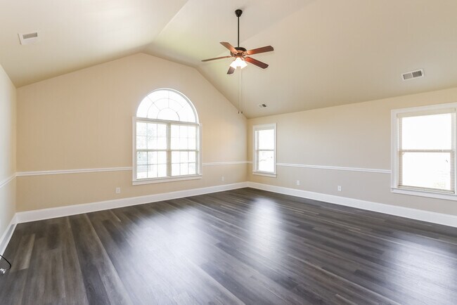 Building Photo - Spacious 4-Bedroom Home in Grovetown, GA