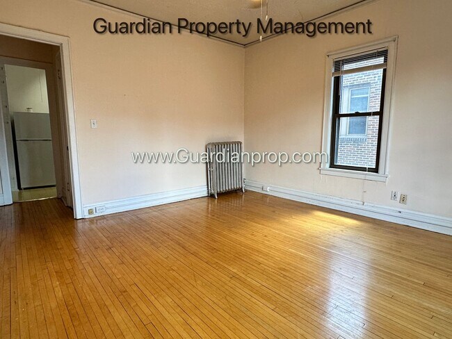 Building Photo - Studio Lakes Uptown Apartment, Top Floor C...