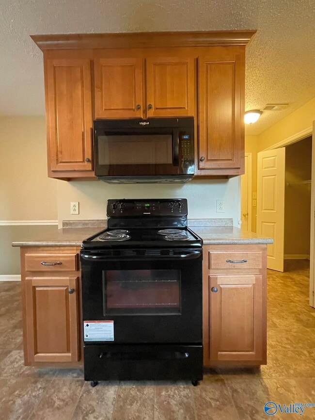 Building Photo - 104 Shaverlee Ct