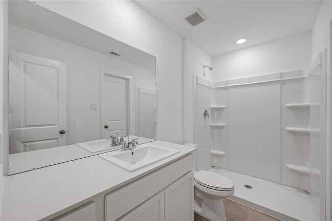 Building Photo - 915 Songbird Ln