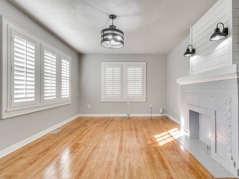 Building Photo - 1205 NW 49th St