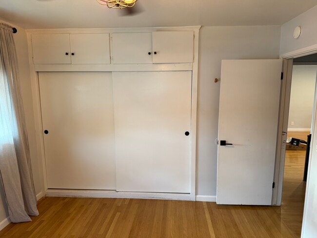 Building Photo - 409 N Park Ave