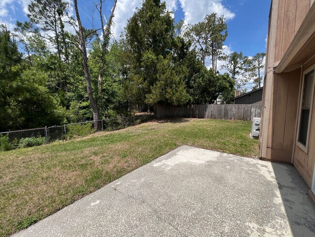 Building Photo - 3 Bedroom - 2 Bathroom - 2 Car Garage