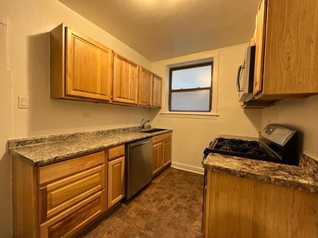 Building Photo - 1 bedroom in Chicago IL 60660