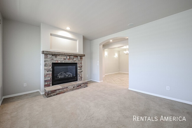 Building Photo - 3173 E Canyon Way