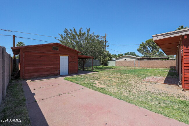 Building Photo - 7030 N 14th Ave