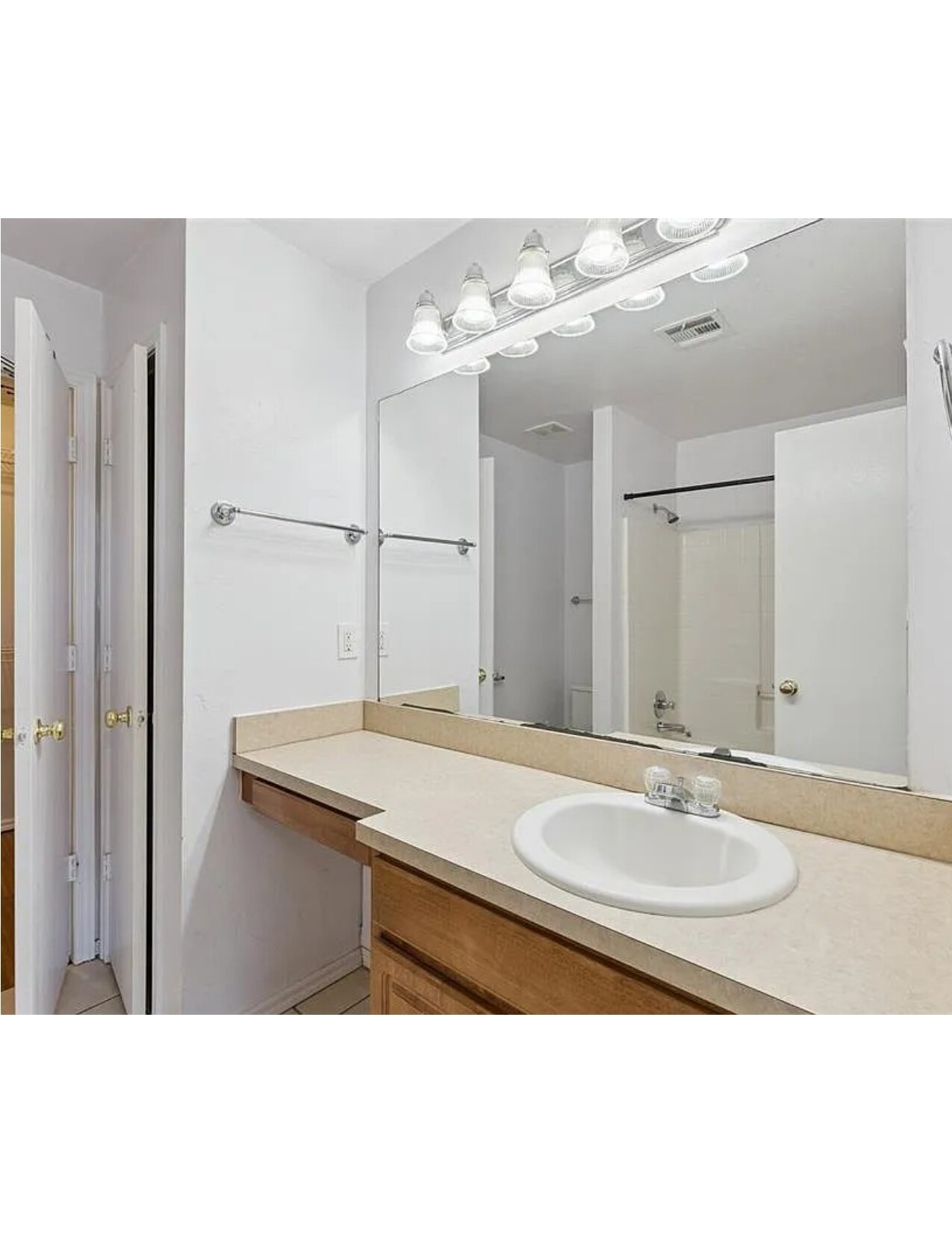 Building Photo - 602 Welston Cir