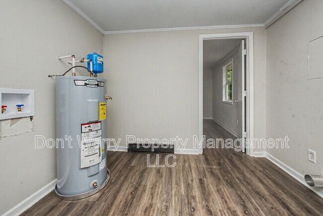 Building Photo - 1216 Lolly Ln