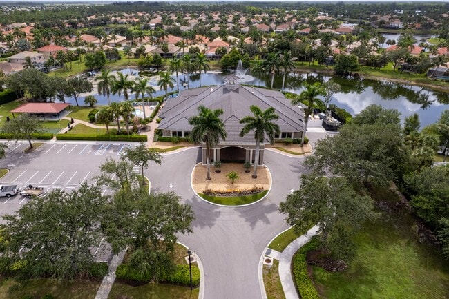 Building Photo - ** REFLECTION LAKES ** 4 BED / 2 BATH - POOL HOME - UNFURNISHED - ANNUAL RENTAL