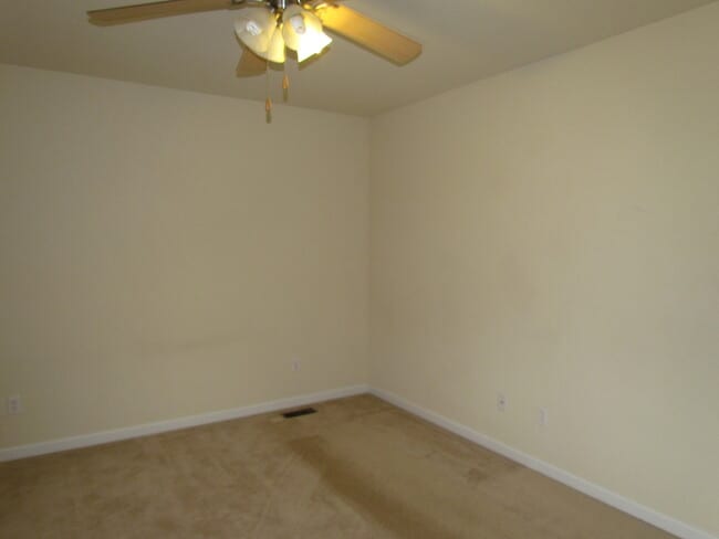 Building Photo - AVAILABLE March 6th!!!