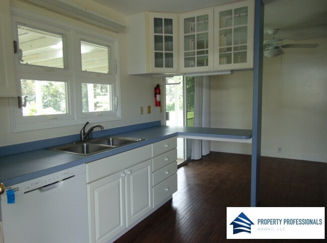 Building Photo - **PENDING LEASE**