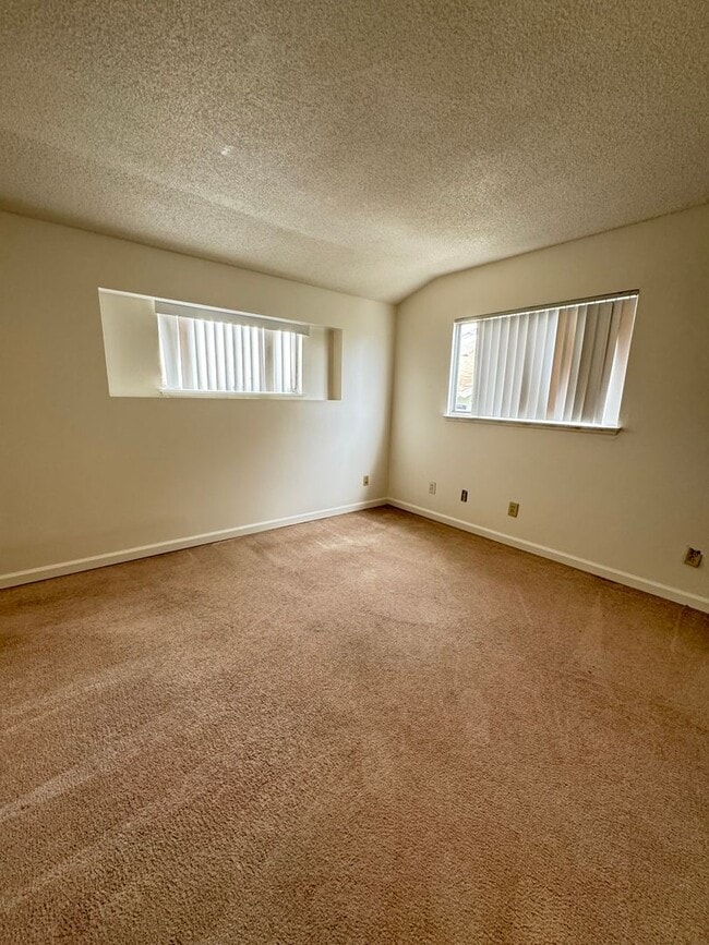 Building Photo - 3 Bedroom House on Tolowa Street