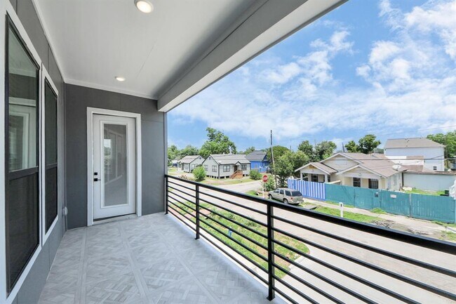 Building Photo - 3604 Runnels St