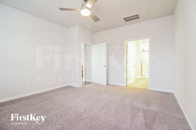 Building Photo - 457 Yoshino Cherry Dr