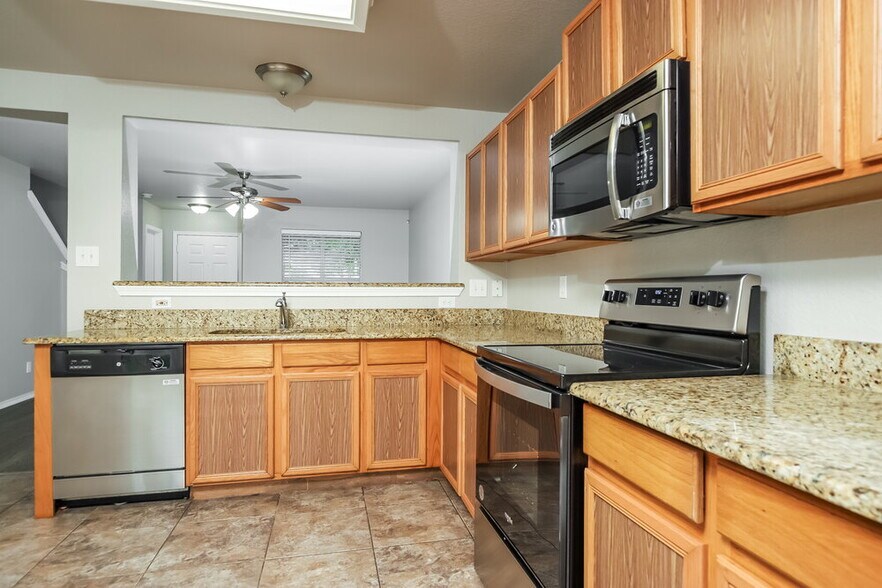 Building Photo - 7858 Hedrick Farm