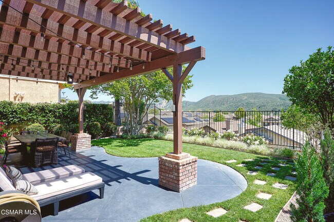 Building Photo - 3024 Hollycrest Ave