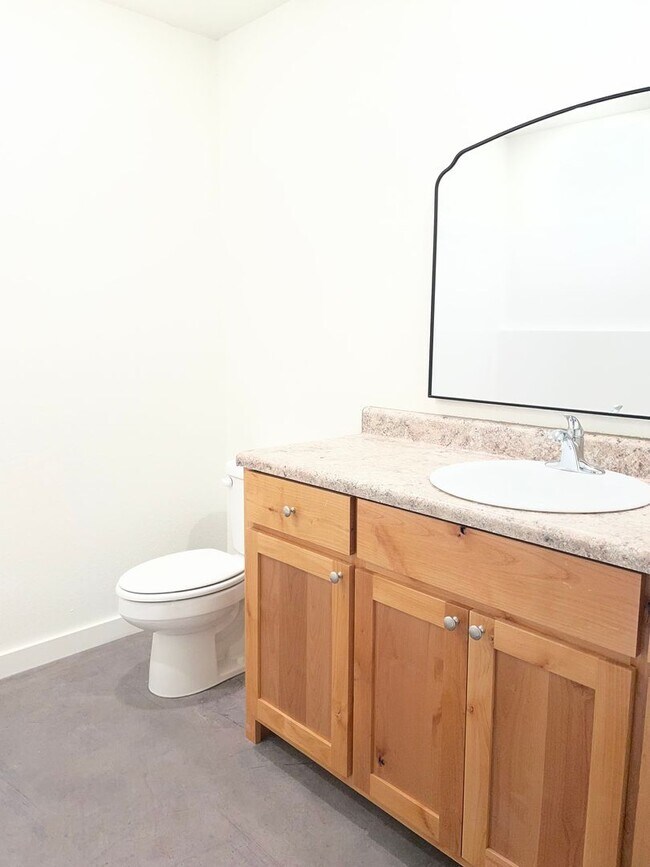 Building Photo - Brand new 2 bedroom 1.5 bath home