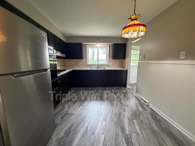 Building Photo - 1664 Talisman Ln