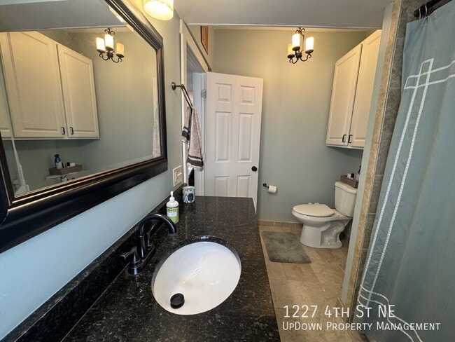 Building Photo - 1227 4th St NE