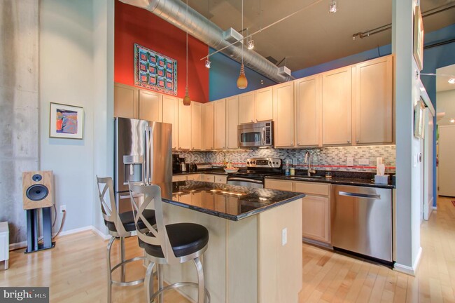 Building Photo - 2720 S Arlington Mill Dr