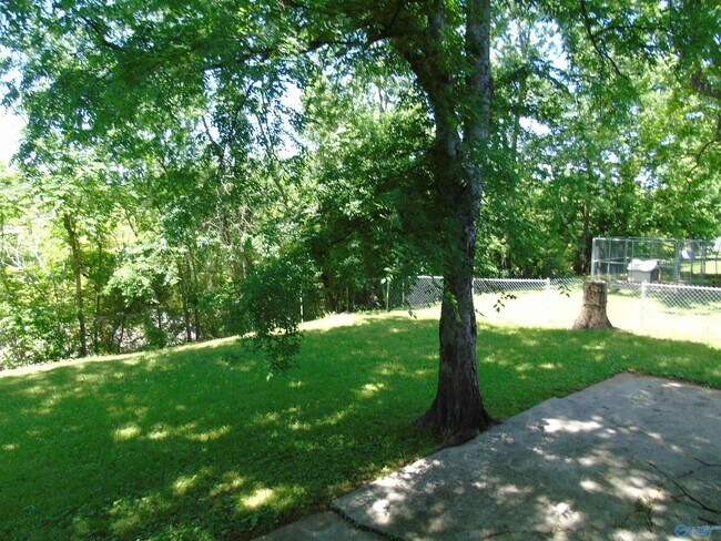 Building Photo - 4800 Lumary Dr NW
