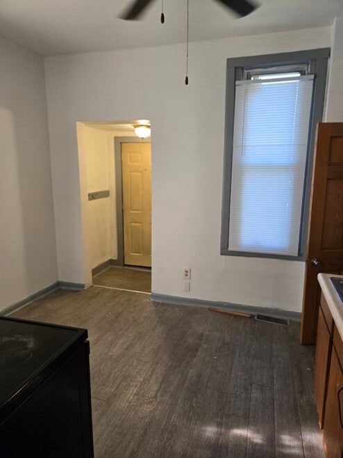Building Photo - 2632 K St