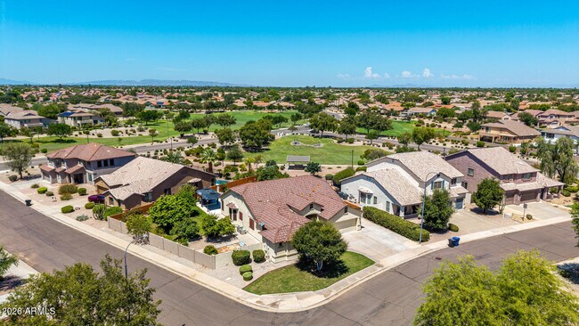 Building Photo - 2801 E Lindrick Dr