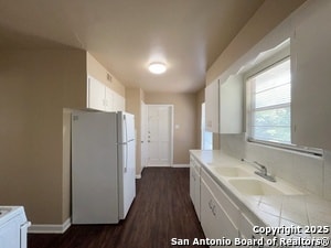Building Photo - 2000 W Mistletoe Ave