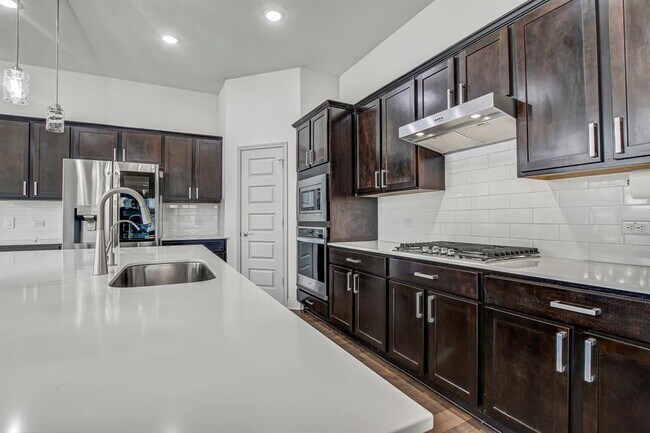 Building Photo - 18012 Stefano Dr