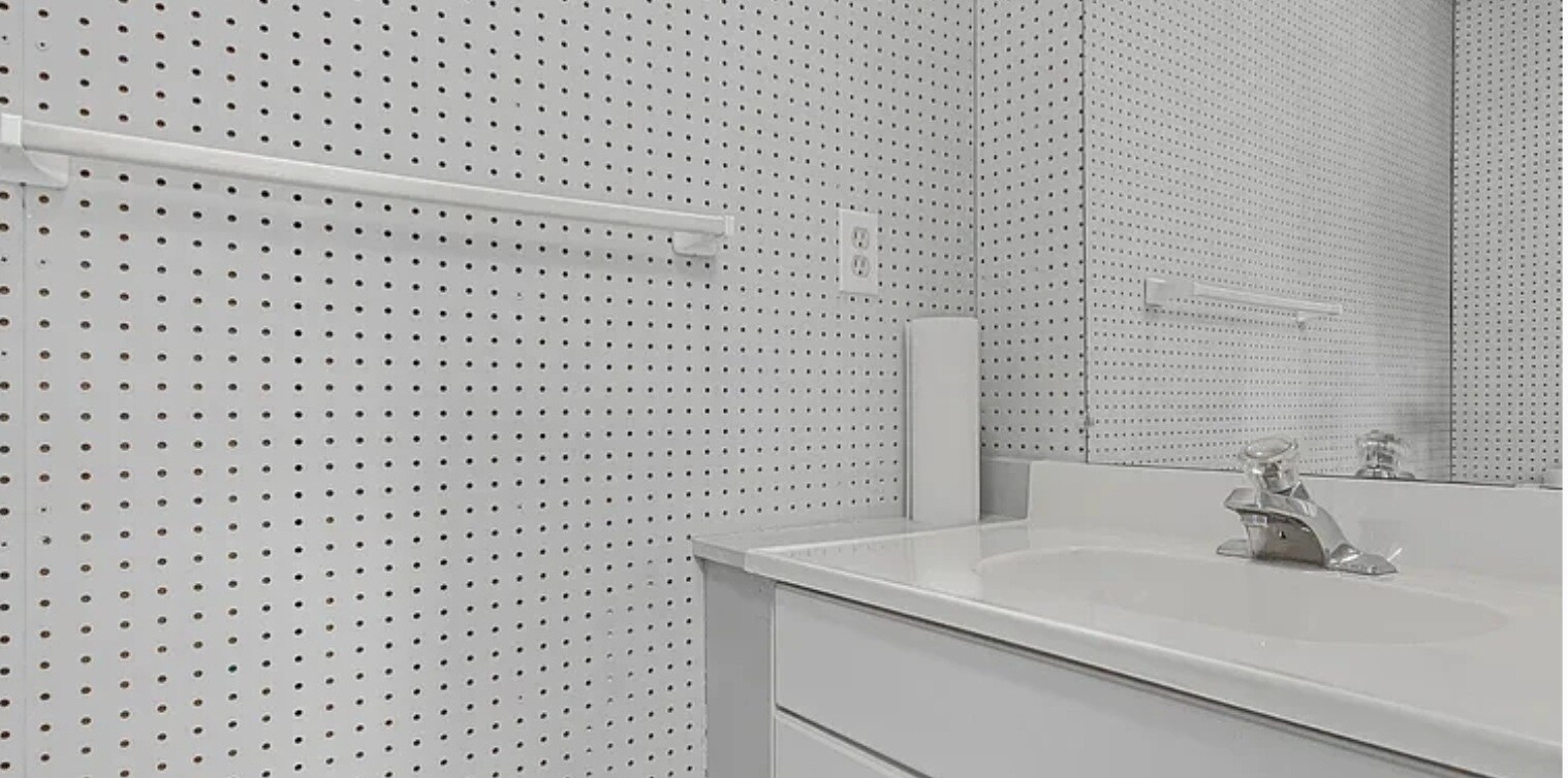 Building Photo - 8195 S Vandemoer Ln