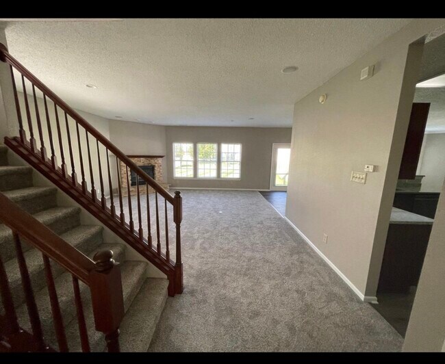 Building Photo - 12550 E 131st St