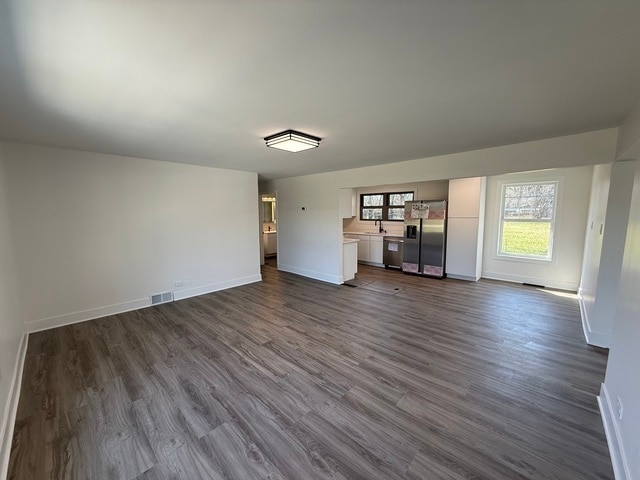 Building Photo - 8418 Meadowbrook Dr