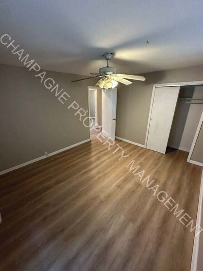 Building Photo - Updated Single Family Home in KC