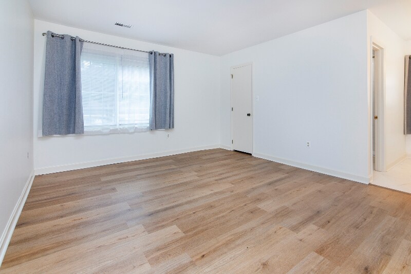 Building Photo - 8507 Kirehenbaum