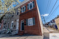 Building Photo - 3401 Esther Pl