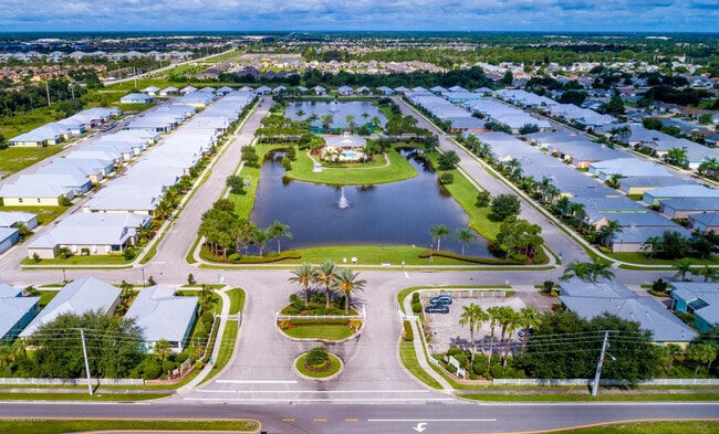 Building Photo - 4070 Alamanda Key Dr