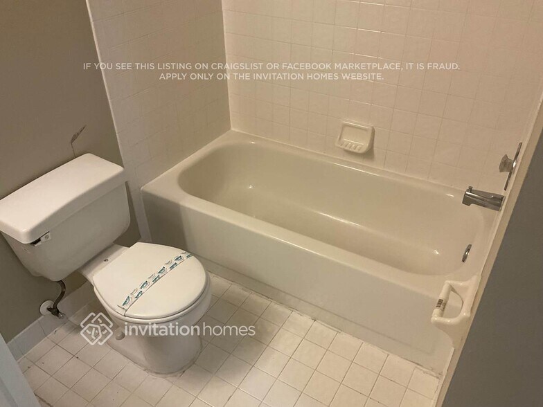 Building Photo - 1928 SW 177th Ave