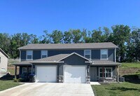 Building Photo - 3 Bed | 2.5 Bath | 1 Car Garage Duplex in Pleasant Hill