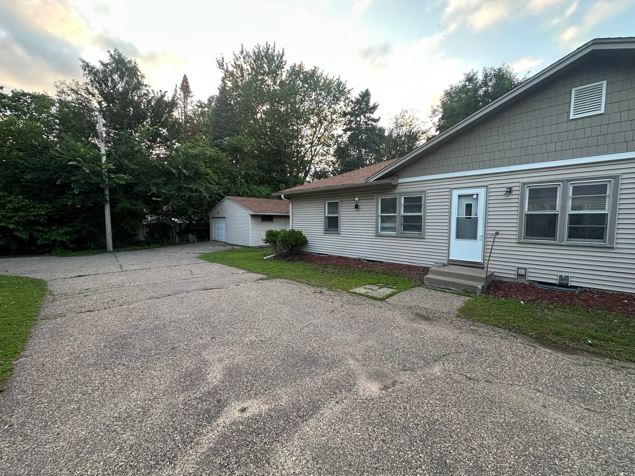 Building Photo - 6338 Nicollet Ave
