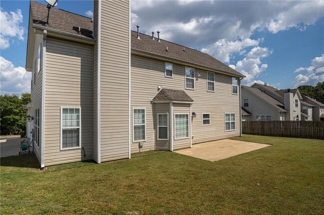 Building Photo - 1098 Fountain Lakes Ct