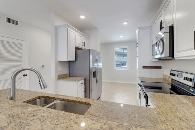 Building Photo - 15126 Palmer Lake Cir