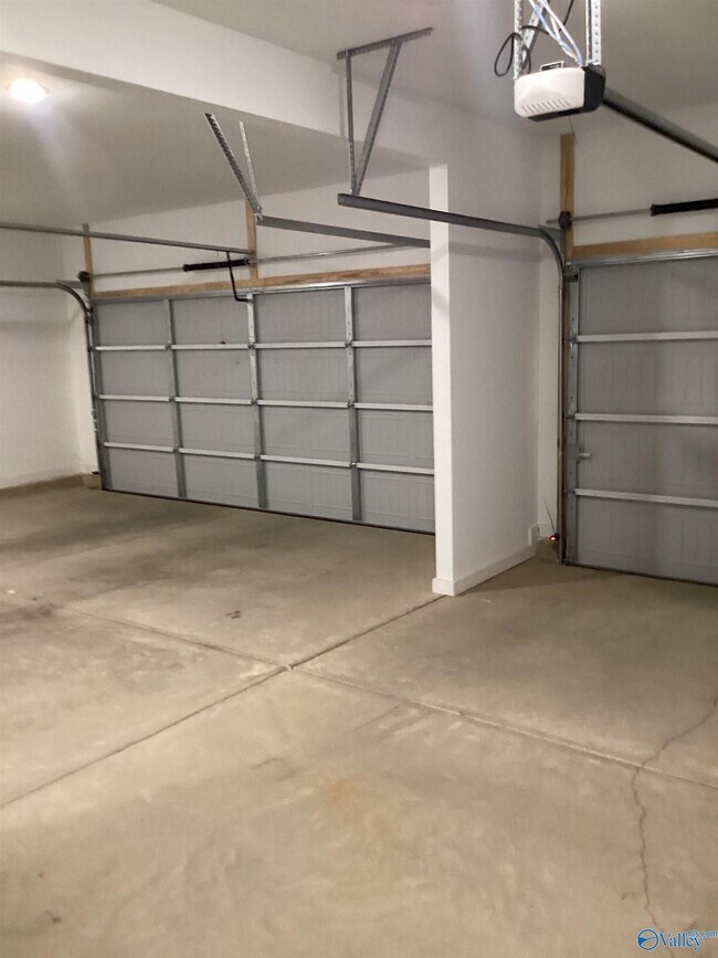 Building Photo - 3220 Spool Ln SW