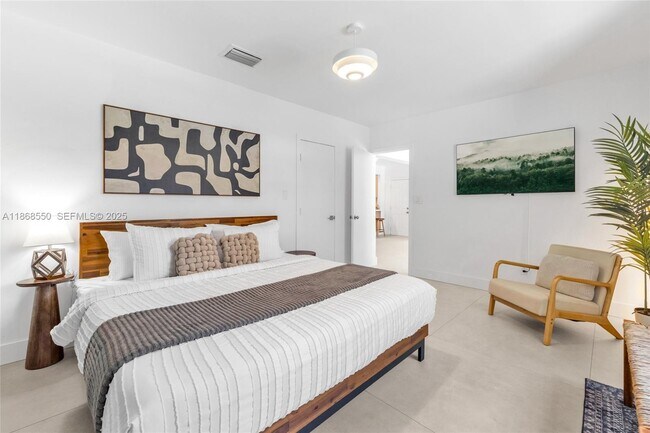 Building Photo - 141 SW 23rd Rd