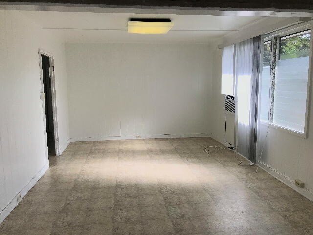Building Photo - 1655 Onipaa St