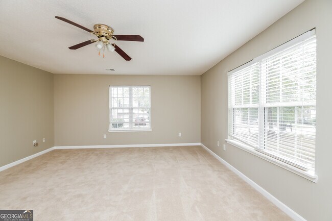Building Photo - 3012 Edgefield Dr SW