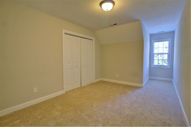 Building Photo - Beautiful 4 Bedroom Home in Sneads Ferry w...